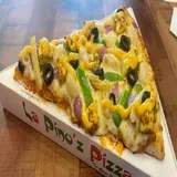 Cheesy Macaroni Personal Giant Slice (22.5 Cm)