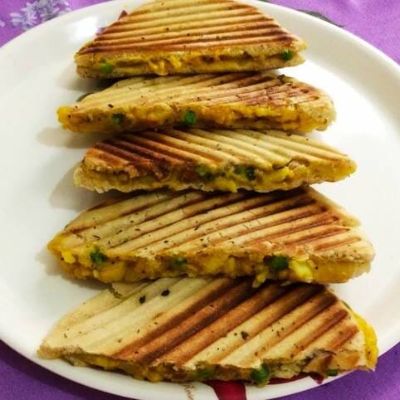 Cheese and corn kulcha