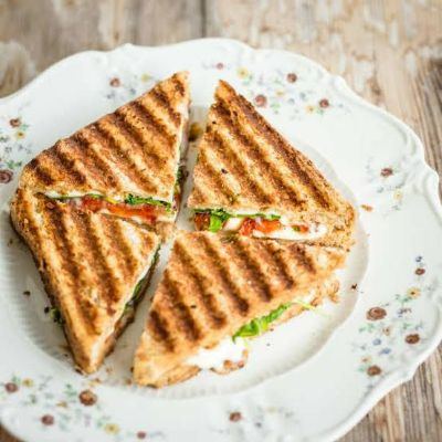 Veg grilled sandwich with cheese