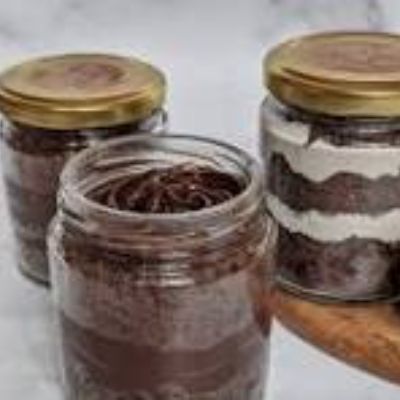 Almond brownie jar