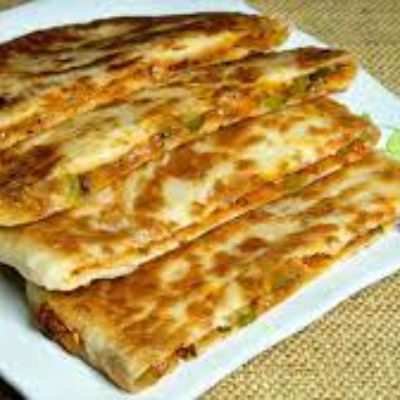 Veg paneer Exotic pizza Paratha (medium)