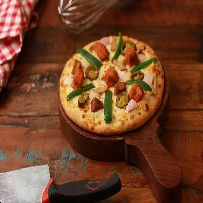 Fire-E-Chicken Cheese Burst Pizza