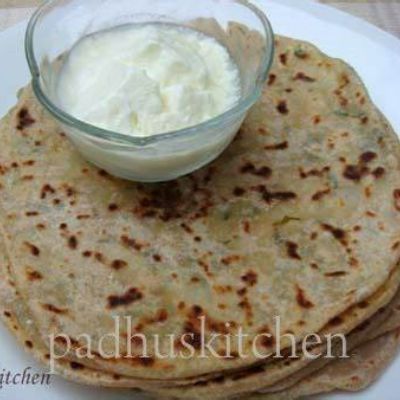 Aloo Paratha with Curd