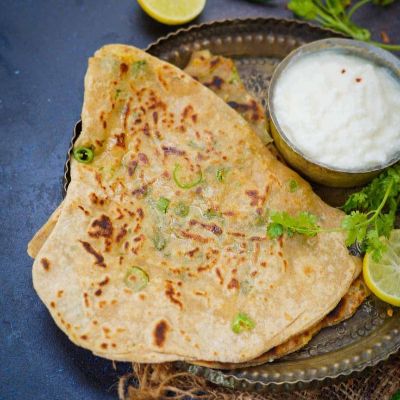 GREEN CHILLI PARANTHA