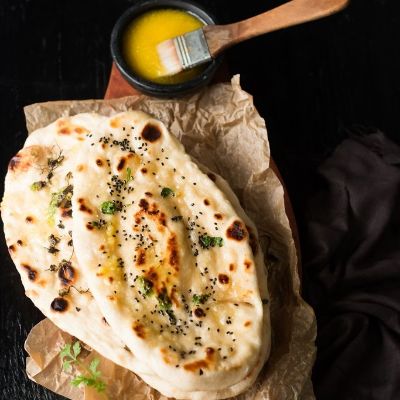 CHILLI GARLIC NAAN