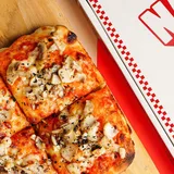 Sicilian Pizza Queen & Shrooms