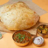 Chole Bhature ( Dilli Style)