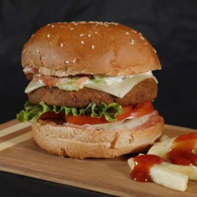Aloo Tikki Burger With Cheese