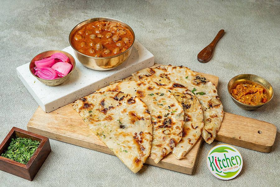 Chola With Kulcha