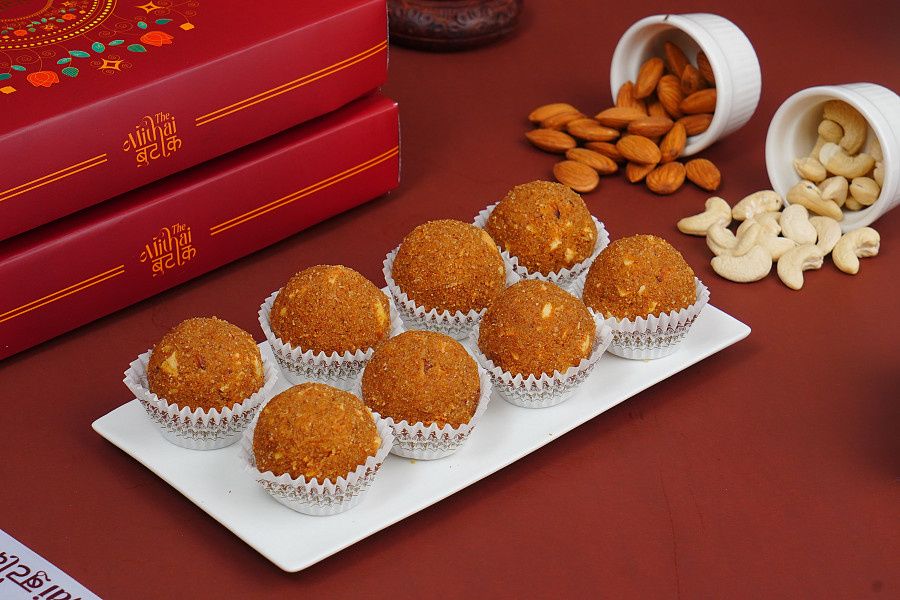 BESAN MEWA LADDOO