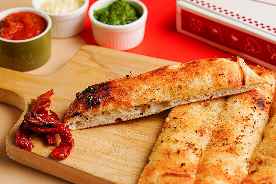 Sourdough Garlic Bread With Assorted Dips