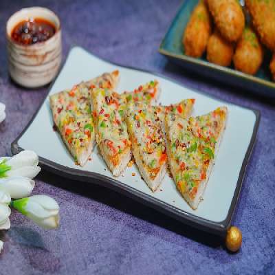 Chili Cheese Toast (The Classic)