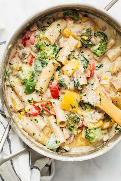 Vegetable & Cheese Sauce Pasta (White Sauce)