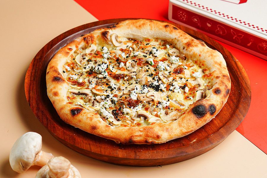 Shroomy Pizza