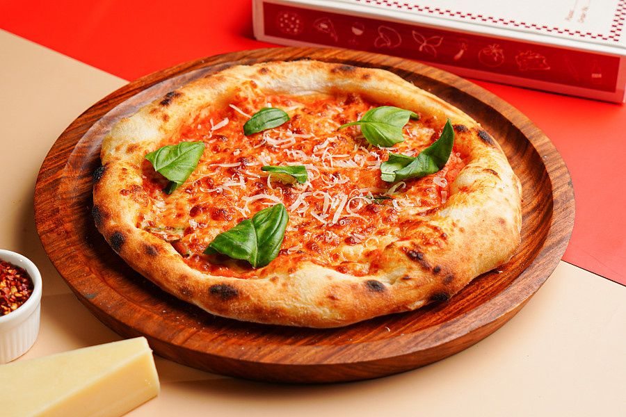 Classic Margherita Pizza