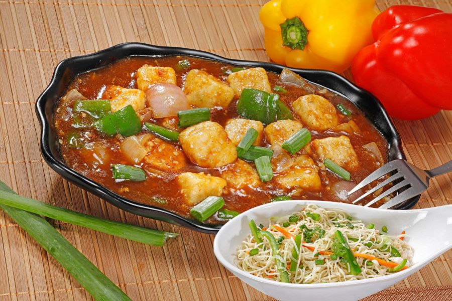 Noodles With Paneer Chilli