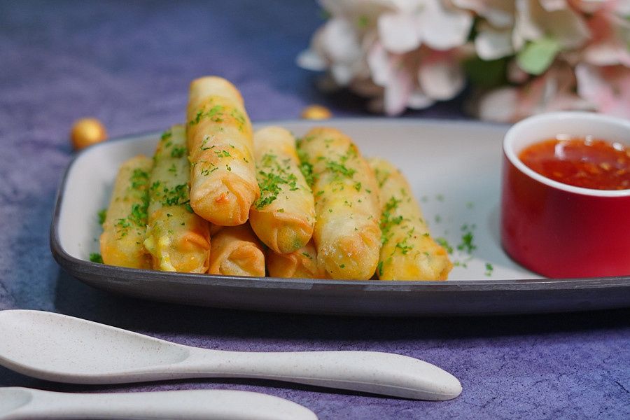 Chili Cheese Cigar Roll