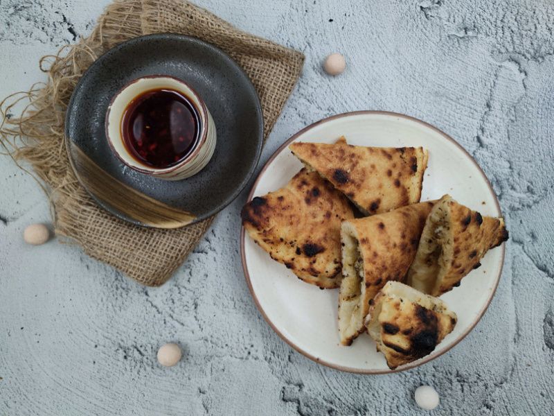 Cheese Stuffed Garlic Bread (Wood Fire Style)