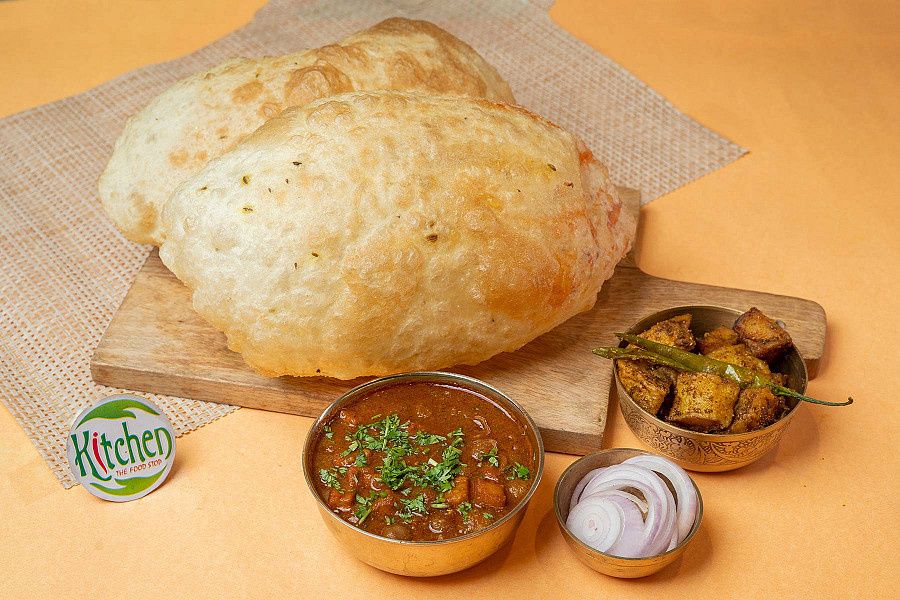 Chole Bhature ( Dilli Style)