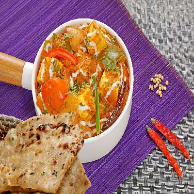 Paneer Butter Masala With Lachha Paratha