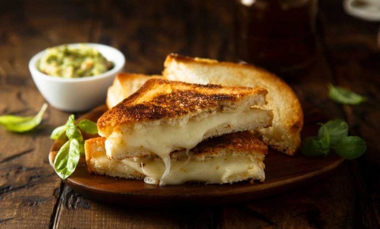 3 Cheese Loaded Grilled Sandwich