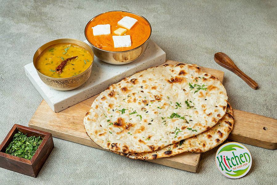 Paneer Butter Masala With Dal Tadka & Choice Of Bread