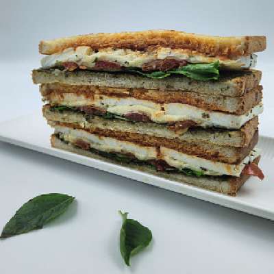 Italian Cottage Cheese, Basil Pesto & Sundried Tomato Sandwich