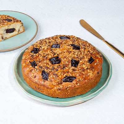 Dates & Walnut Cake