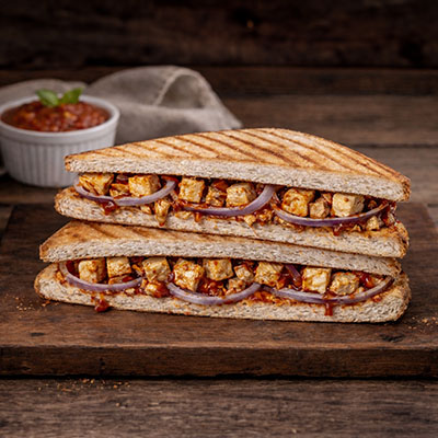 Chilli Garlic Paneer Sandwich