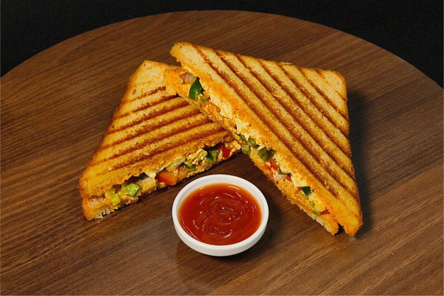 Tandoori Paneer Sandwich (J)