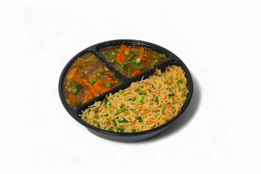 Veg Fried Rice With Veg Oriental Sauce