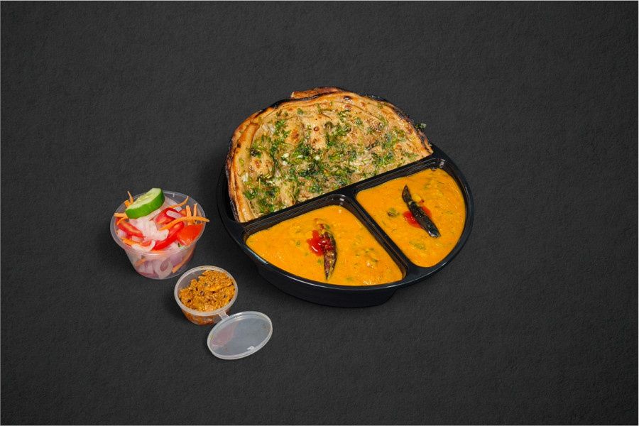 Hariyali Paratha 2 Pcs, Dal Fry Tadka, Salad, Achar