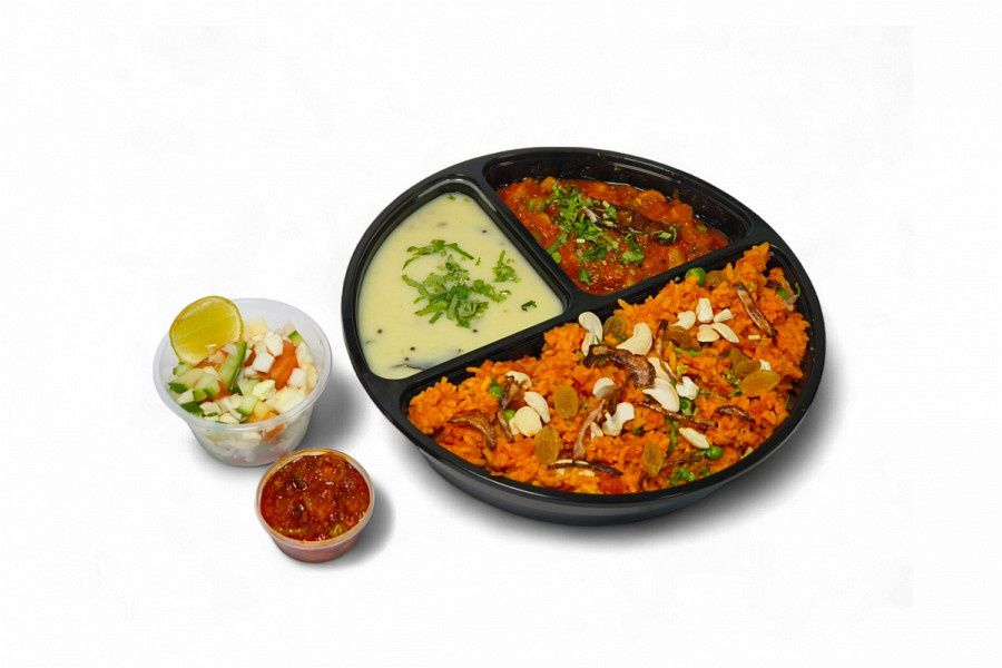 Rajwadi Masala Khichdi- Gujarati Kadhi, Kachumber, Veg Athanu