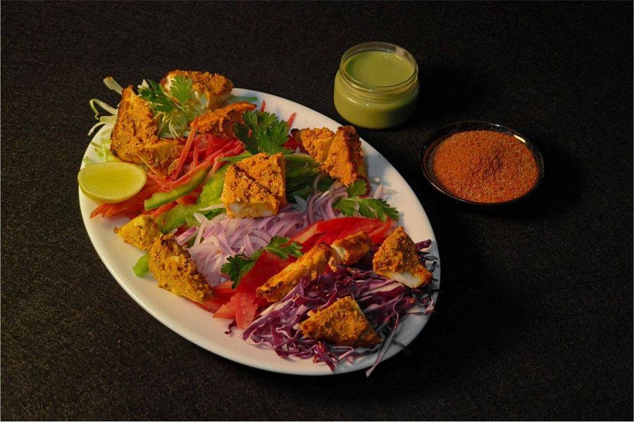 Smoky Tandoori Paneer Salad Bowl (J)