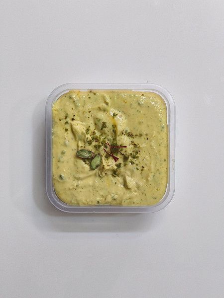Kesar Pista Elaichi Shrikhand