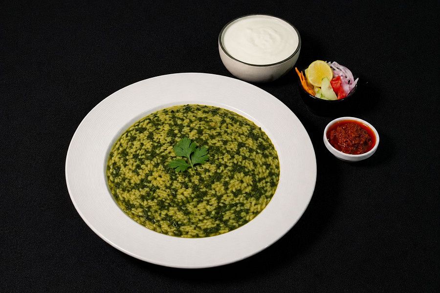 Dal-palak Khichdi -curd