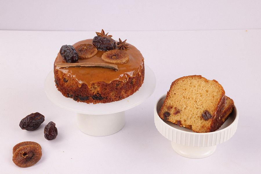 Butter Anjeer Cake
