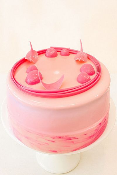 2036 Real Bites Strawberry Cake 500 Gm