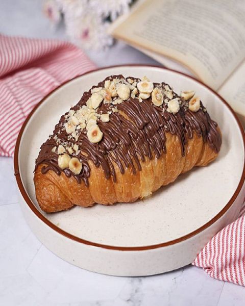 3092 Real Bites Hazelnut Nutella Croissant