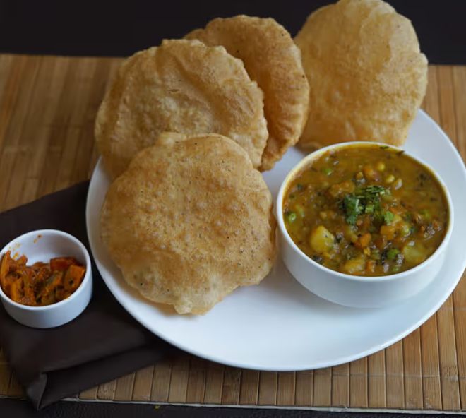 4pcs Poori Bhaji