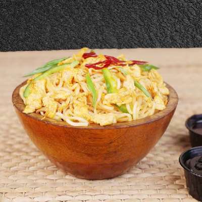 Egg Hakka Noodles