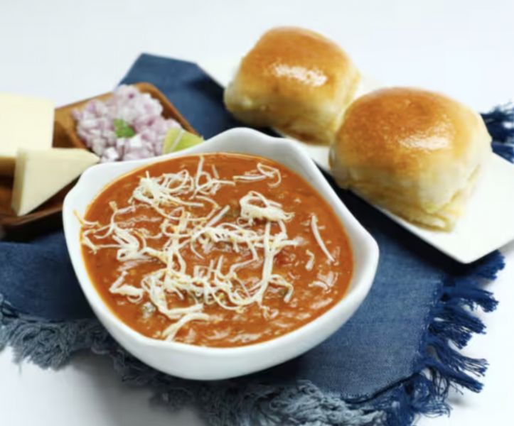 Cheese Butter Pav Bhaji