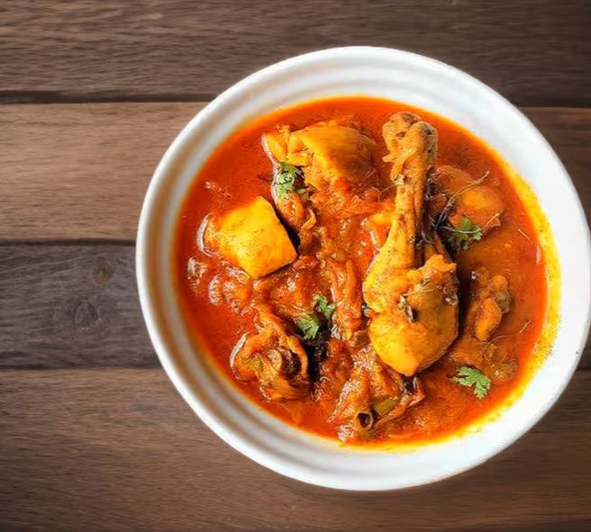 Pressure Cooker Chicken With Aloo N Garlic