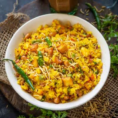 Batata Poha With Sev