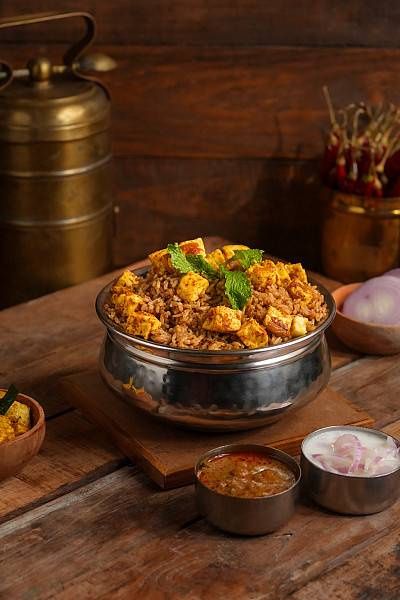 Thalappakatti Paneer Biryani (Serves 2)