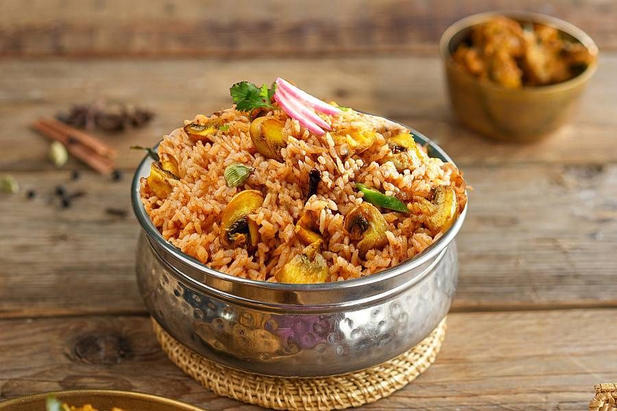Thalappakatti Mushroom Biryani (Serves 2)