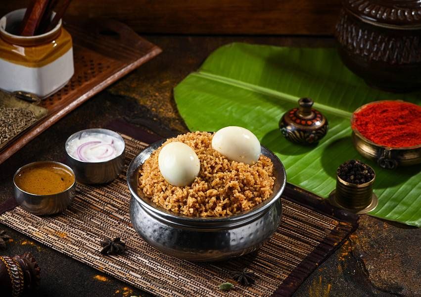 Thalappakatti Egg Biryani (Serves 2)
