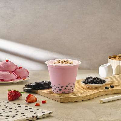 Strawberry Boba Milkshake