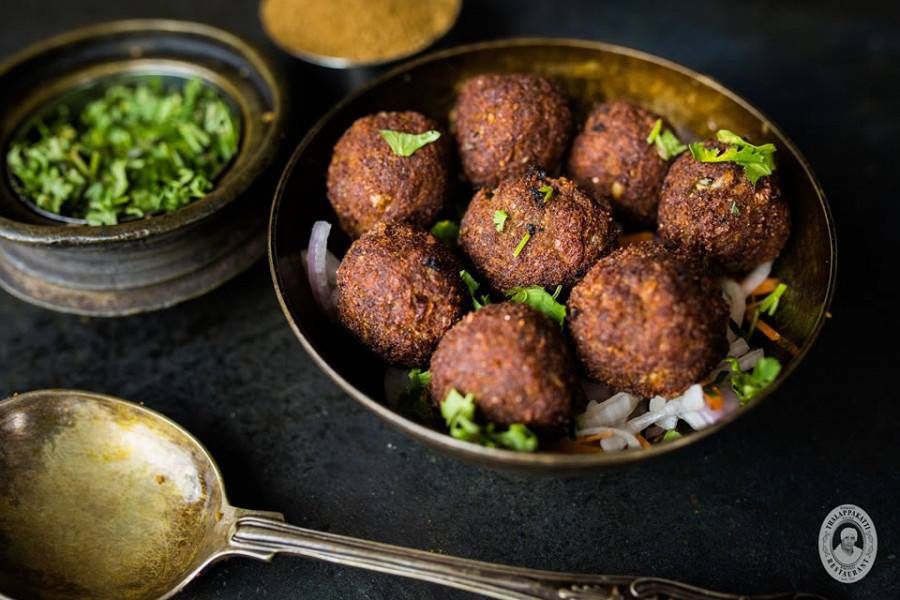 Veetu Style Kola Urundai [Mutton Kola]