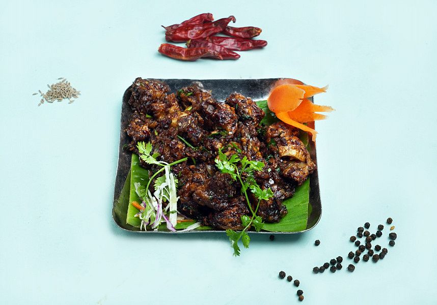 Karumilagu Kalan Piratal [Musroom Pepper Fry]